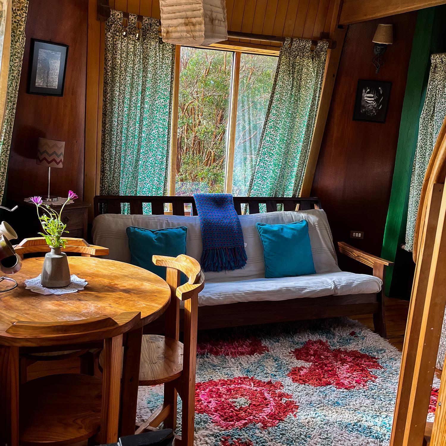 Unique Tree House Hideaway * Ancud