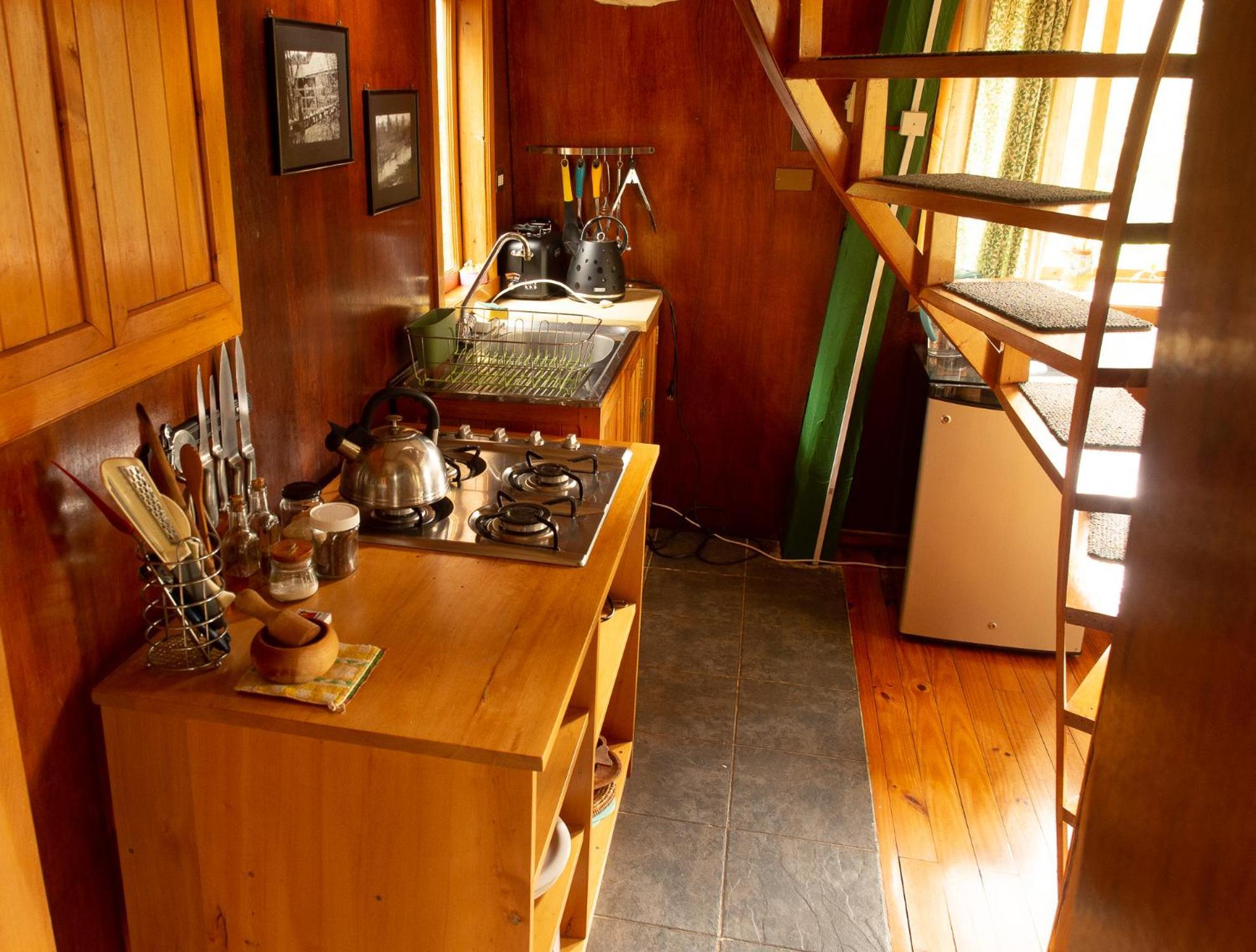 Unique Tree House Hideaway