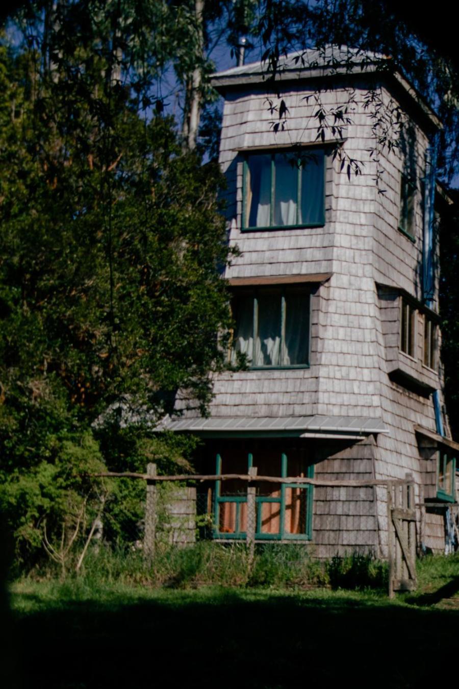 Casa de férias Unique Tree House Hideaway